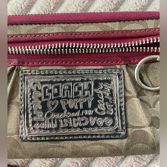 COACH Y2K “Poppy” wallet in hot pink & champagne - Picture 3 of 4
